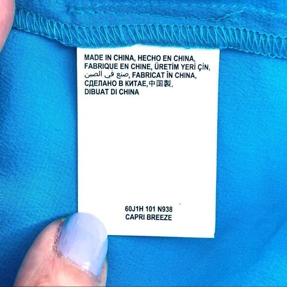 bebe Sleeveless Button Down Blouse - Capri Breeze - Picture 10 of 12